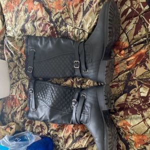 Womena black knee high boots size 10